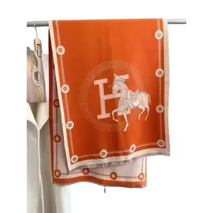 Women's Vintage High-End Plaid Jacquard Knit Scarf Elegant Fall Winter Accessory Warm Anti-Cold Shawl for Daily Wear Unique Pattern Knit Texture