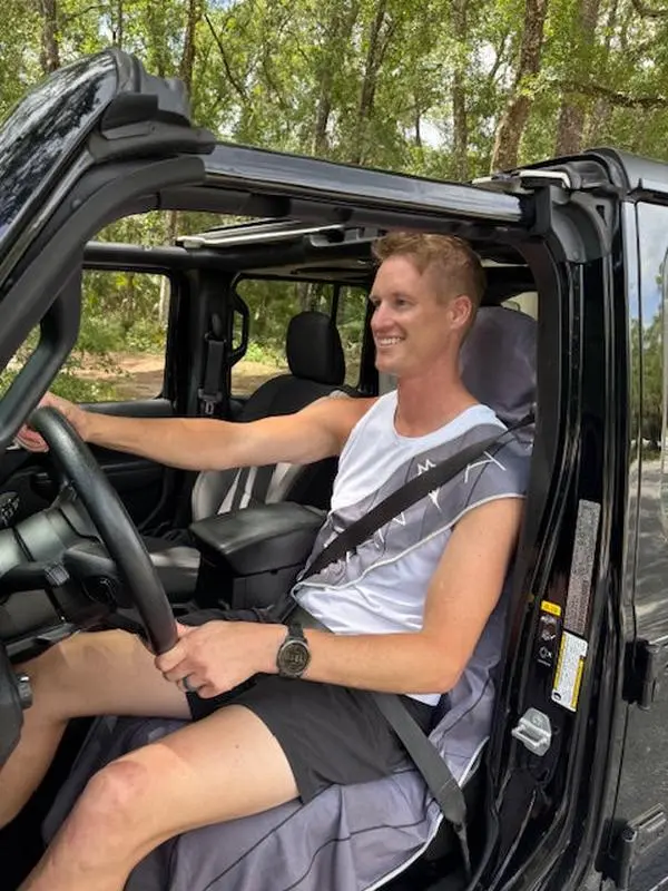THE HydroGUARD-MICROFIBER SEAT & SEATBELT PROTECTOR - ONYX