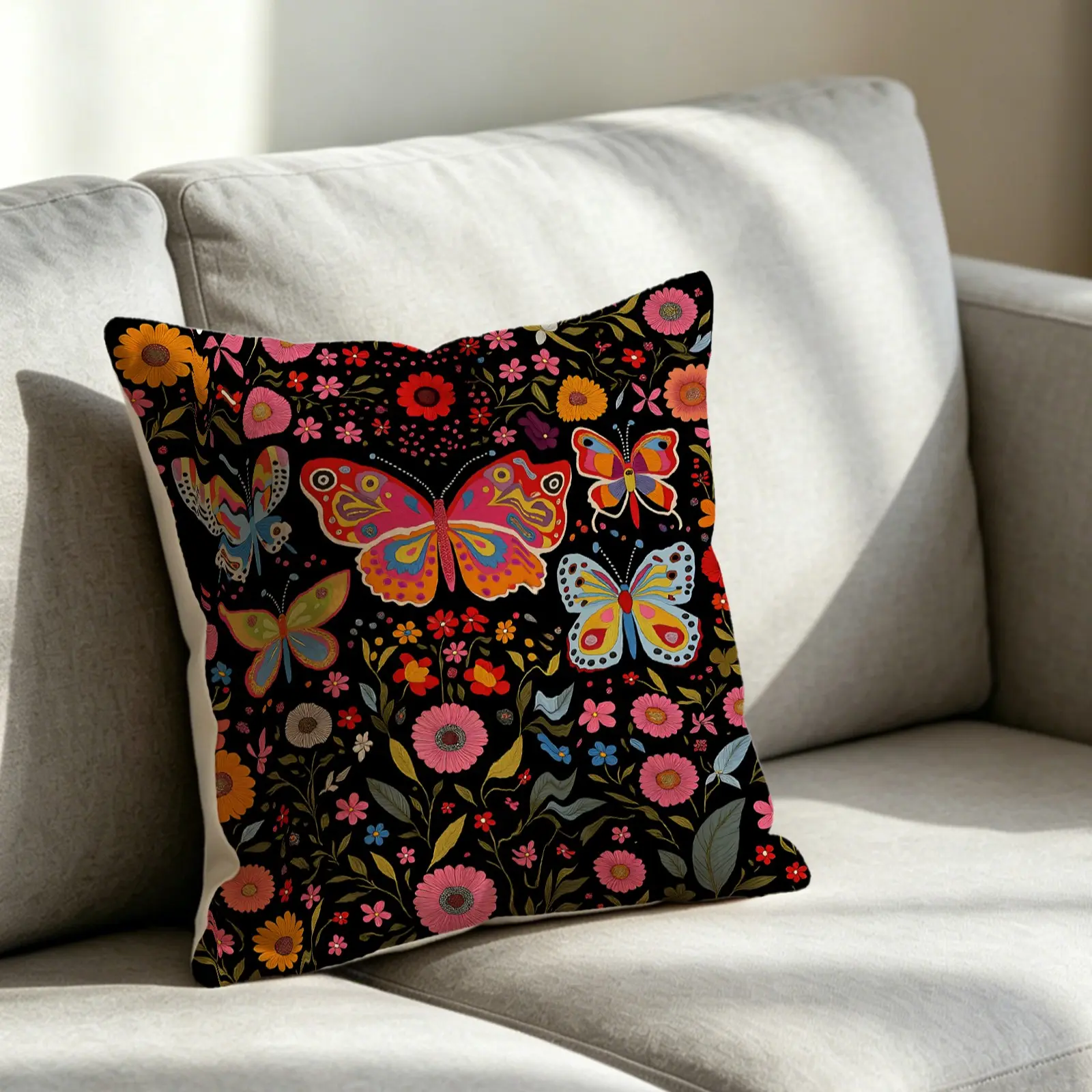 1 Piece Bohemian Folk Style Butterfly Floral Throw Pillow, Black Background Colorful Floral Pillow With Insert, Perfect for Living Room Sofas and Bedroom Decor, Ideal for Nature and Art Lovers to Create A Vintage Rustic Home Style
