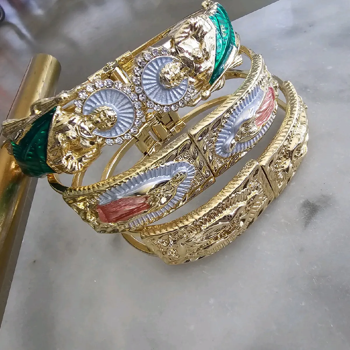 Hermosa bracelet bangle