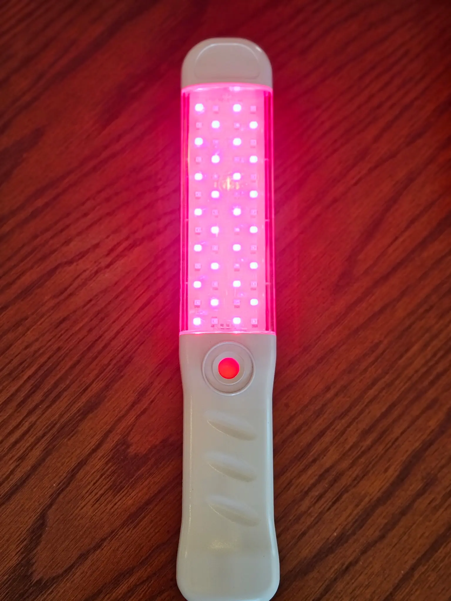 FOCUS Lite LED Red Light Therapy Wand - 52 High-Precision LEDs, 40mw/cm², 10-Minute Timer, Portable Medical-Grade Device for Skin, Pain, and Hair Health