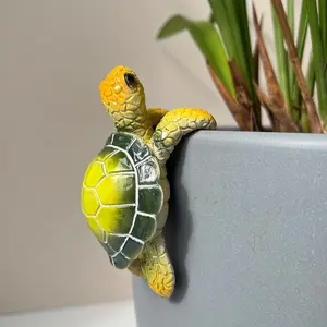 Cute Climbing Tortoise Flower Pot Hugger Figurines  Hanging Turtle Statue Planter Pot Decorations for Home Garden Fence Balcony Patio Lawn Yard Ornaments (Green Sea Turtle)