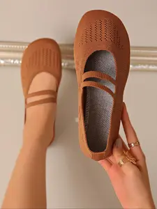 Women's Breathable Knit Flat Shoes, Slip On Style, Lightweight Textile Upper, Round Toe Design, Casual Fashion Shoes, Casual Summer Footwear, Available in Multiple Colors