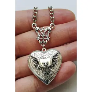 2000s Gothic Silver Color Heart Locket Pendant Chain Necklace
