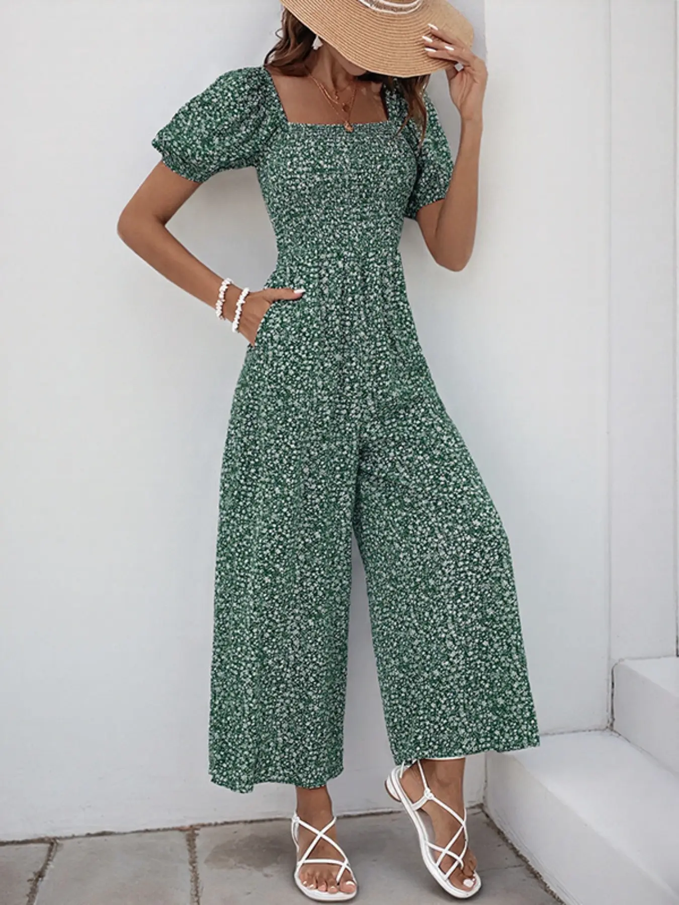 Women's Boho Bohemian Floral One-Piece Romper, Square Neck Bubble Sleeve Ditsy Floral Overall Jumpsuit, Floral Jumpsuits , Loose Fit Wide Leg Pants, 2026 Summer Casual Wear