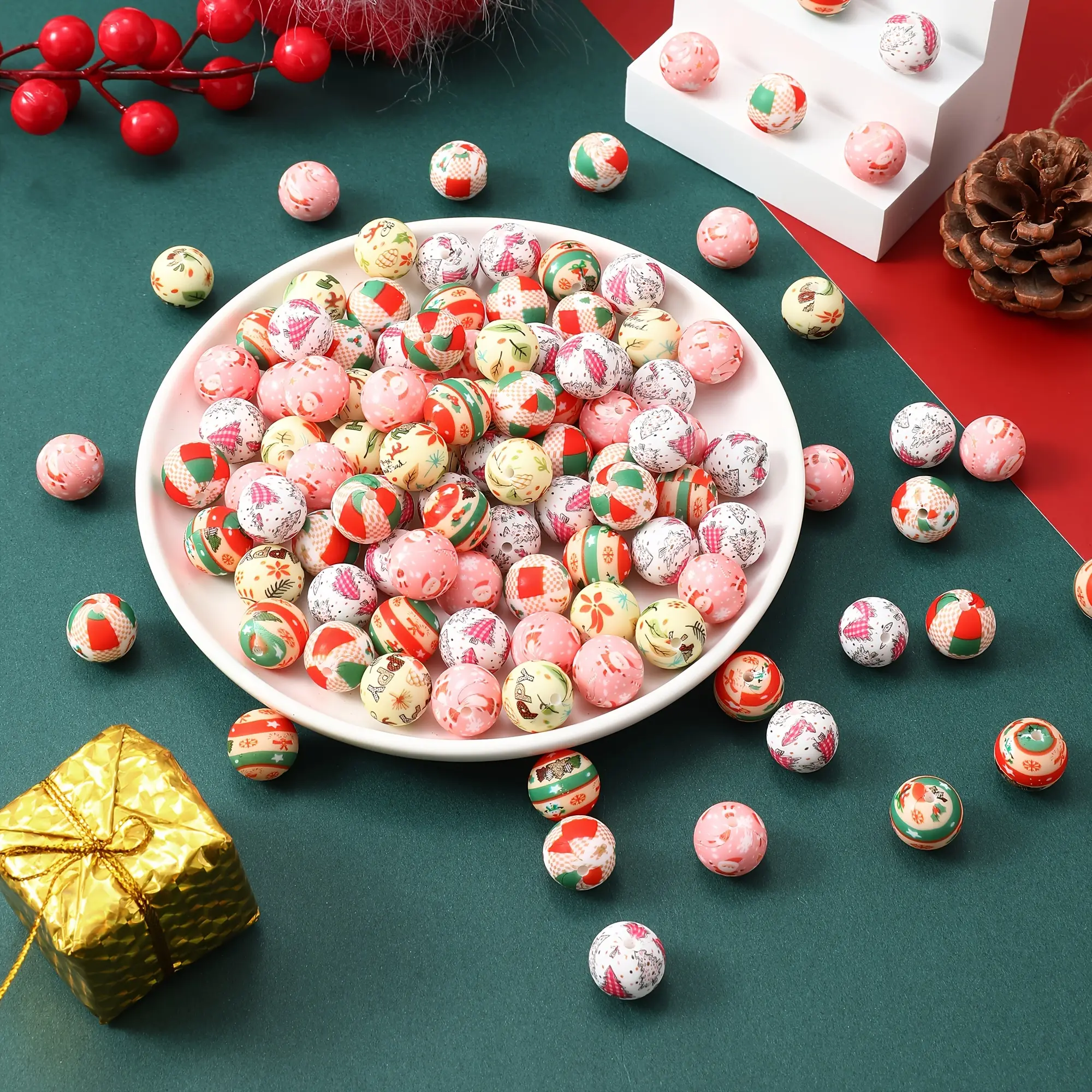 Christmas-Themed Silicone Round Beads (50 Pieces) - DIY Crafting Supplies for Keychains, Beaded Pens, Jewelry Making