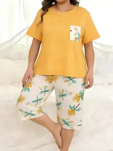 Vibrant Warm Yellow Loungewear, Plus-Size Floral Printed Loungewear Set, Loose Two-Piece Set with Faux Pocket Design