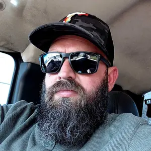 3 Pairs Polarized Sports Sunglasses for Men & Women (Black, Blue, Red) – UV400 Protective Lenses, Anti-Glare Outdoor Eyewear for Running, Cycling, Fishing, Driving & Beach Activities, Stylish Durable Goggles Lightweight cute fashion night vision SpringSta