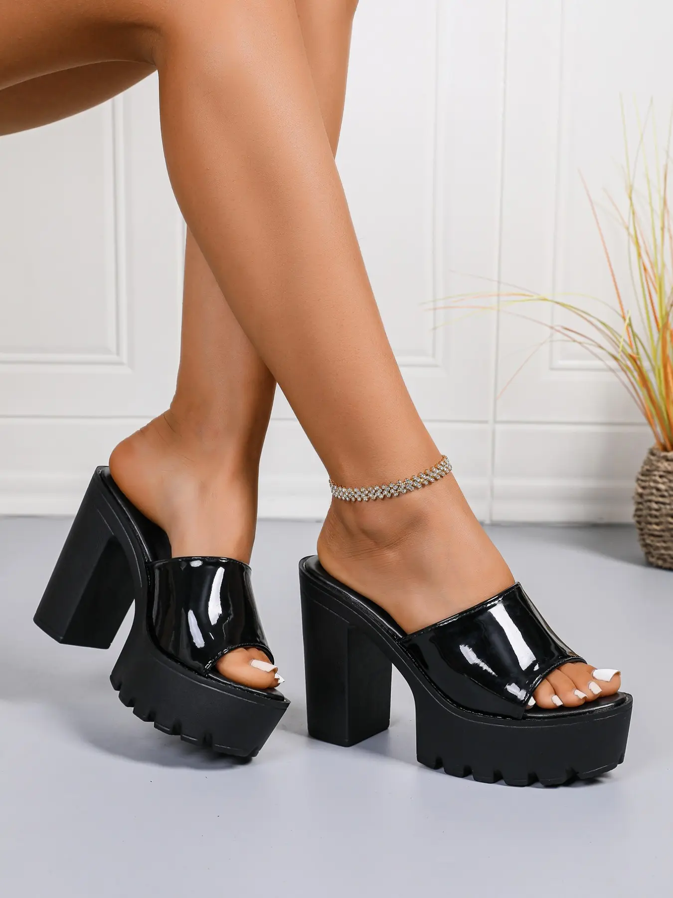 3-color summer fashionable Stylish high-heeled sandals for women, plus size PU thick soled slippers, comfortable for daily wear, suitable for summer dress matching, suitable for multiple occasions, Stylish Footwear, Daily Wear Heels