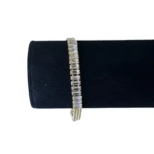 Elegant White Crystal Bracelet Size 8-9 Inches Versatile Jewelry for Casual & Formal Occasions