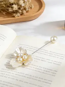 A pearl shaped brooch with a design resembling shell petals, fashionable, simple, elegant, and high-end camellia long needle accessory, perfect for daily festivals