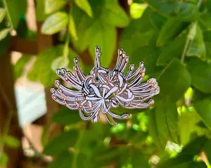 White Spider Lily Hard Enamel Pin - Anime/Manga/Manhwa/Manhua