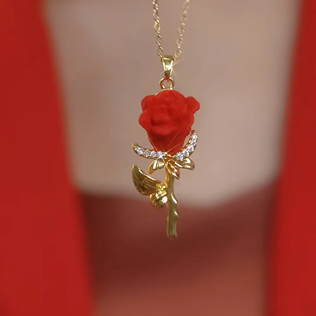 Eternal Love Crystal Rose Necklace – Romantic Gift for Her, Adjustable Pendant Jewelry for Women