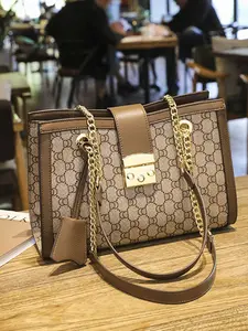 New women's bag with large capacity, padlock-style clasp, chain bag, fashionable handbag, shoulder and crossbody bag for women