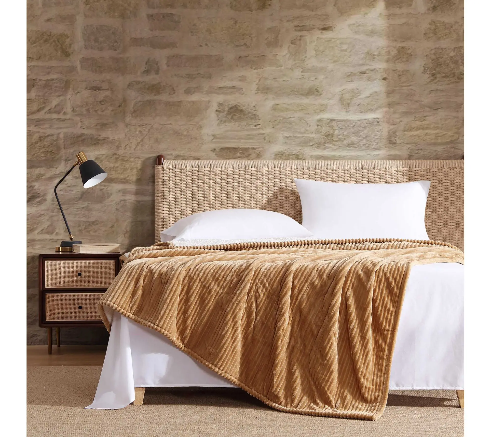 Eddie Bauer Mountain Valley Brown Plush King Heated Blanket Eddie Bauer Mountain Valley Brown Plush King Heated Blanket