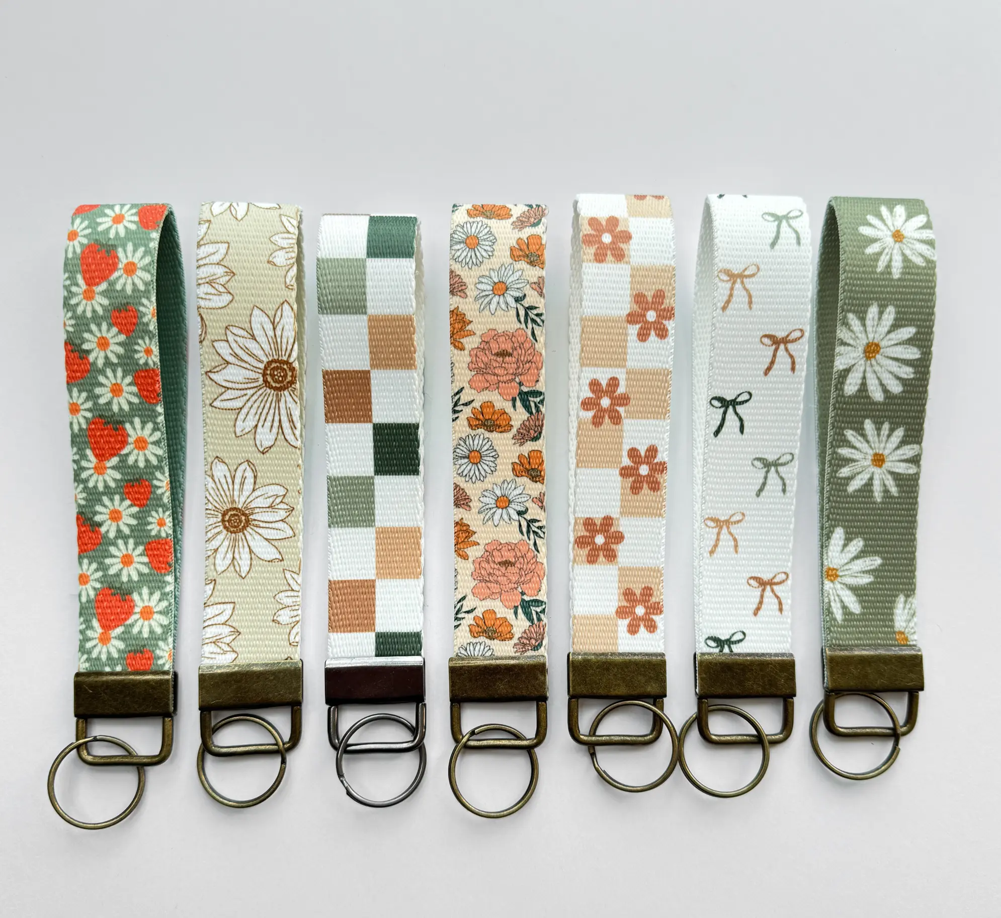 Keychain, wristlet, Lanyard, Custom Lanyard, Key Fob Wristlet, Car Key Holder, Cute Keychain, Bow Boho Smiley Keychain Lanyard, Wristlet