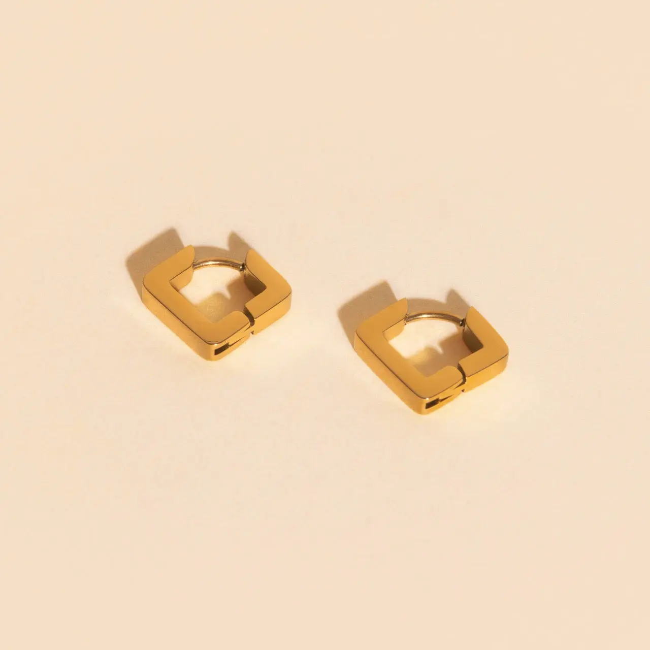 OH CLEMENTINE Diamond Chunky Huggie Hoop Earrings, Gold Hoops, Chunky Gold Jewelry Style, Hypoallergenic Earrings, Costume Fashion Accessories