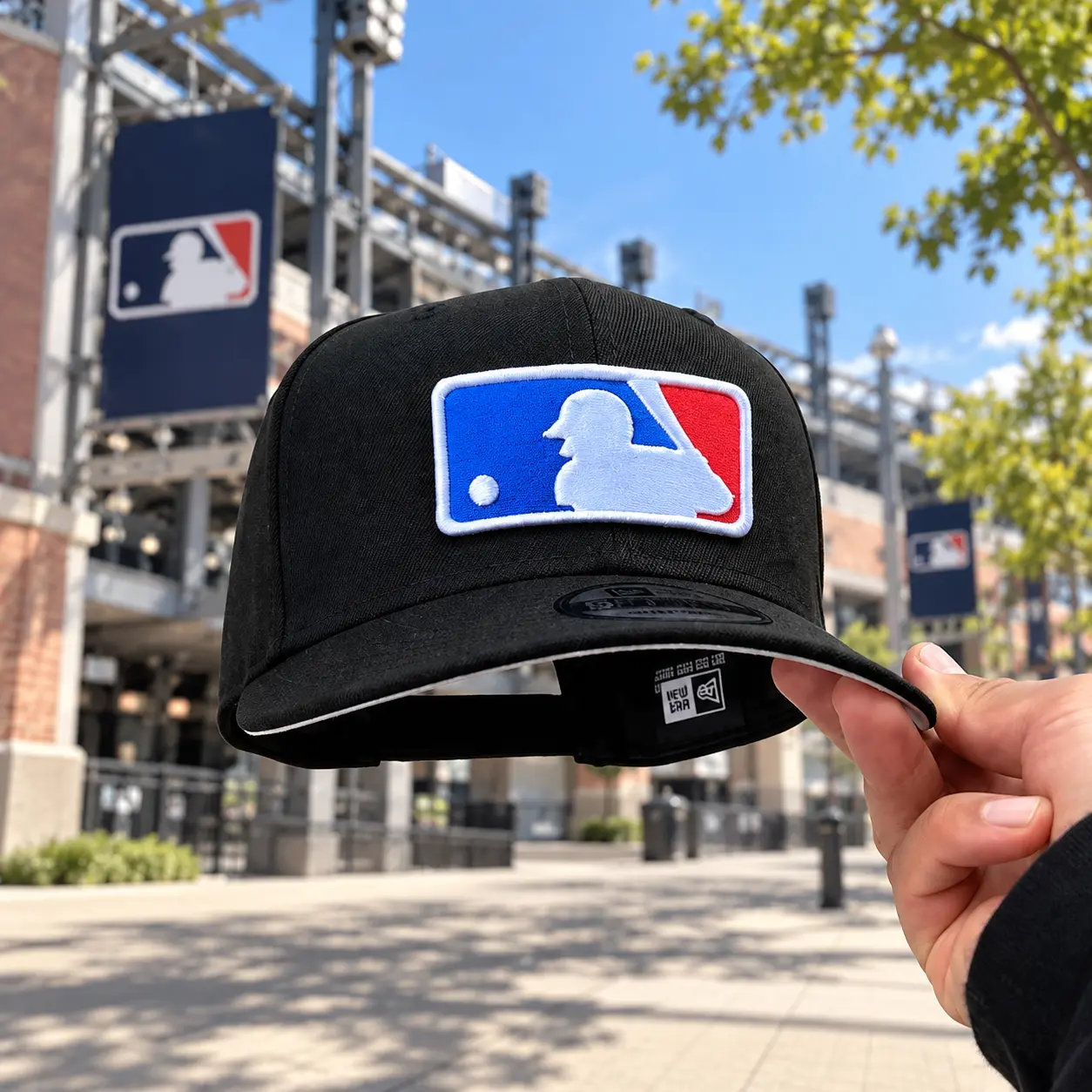 MLB Logo Black Baseball Cap – Embroidered Batter Logo Flat Brim Fitted Hat, Classic Sports Fan Streetwear Cap for Men & Women