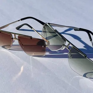 “Magic” Ombré Green lenses with silver hardware + Ombré brown lenses with gold hardcover