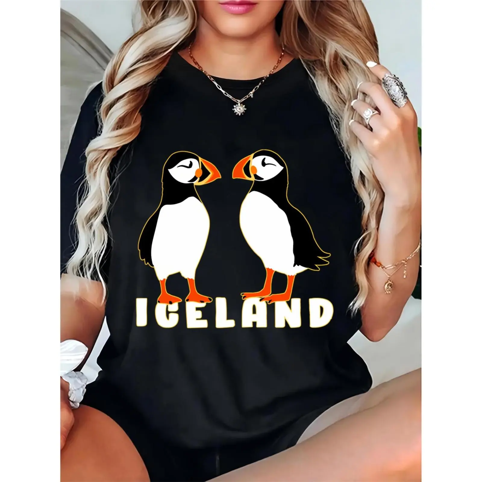 Women's Iceland Puffins Graphic T-Shirt, Casual Short Sleeve Tee for Travel Vacation Daily Wear, Cute Puffin Bird Print Top for Women Girls Puffin Lovers Iceland Enthusiasts