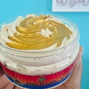 Berry hotcakes with maple syrup body butter