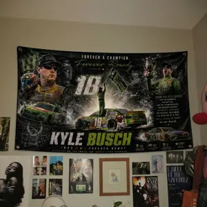 Legends Never Fade #18 Memorial Banner, Racing Fan Tribute Flag, Inspired Motorsport Wall Decor & Gift