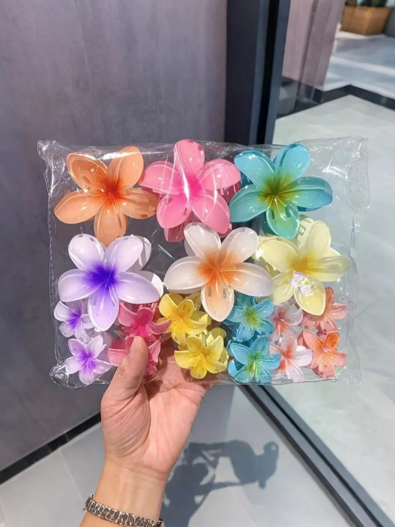 18 Pcs Gradient Candy Color Flower Hair Clip Set, Large Non-Slip Shark Clamps for Thick Hair, Hawaiian Tropical Design, Summer Beach Party Hair Accessories