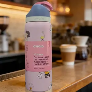 Owala FreeSip 32oz Peanuts Insulated Water Bottle –  Insulated Bottle Zalea – Leakproof Stainless Steel Sports & Golf Water Bottle