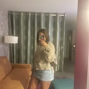 EMMIOL Low Waist Denim Skirt Skorts Mini Denim Shorts Bodycon Mini Jean Skirt Vintage Y2K Skirt for Women - Casual Style Regular Fit Above Knee Cotton Material Multi Belt Loops Chic Womenswear Machine Washable Summervibes