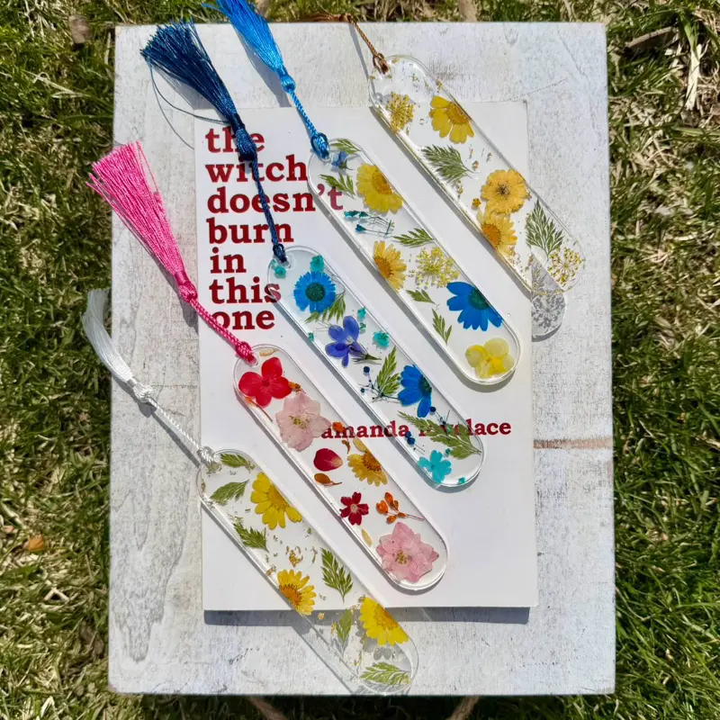 Round Pressed Flower Resin Bookmark - Novelty Office Stationery, Bookmarks for Books with Tassel, Unique Personal Touch Accessory for Adults