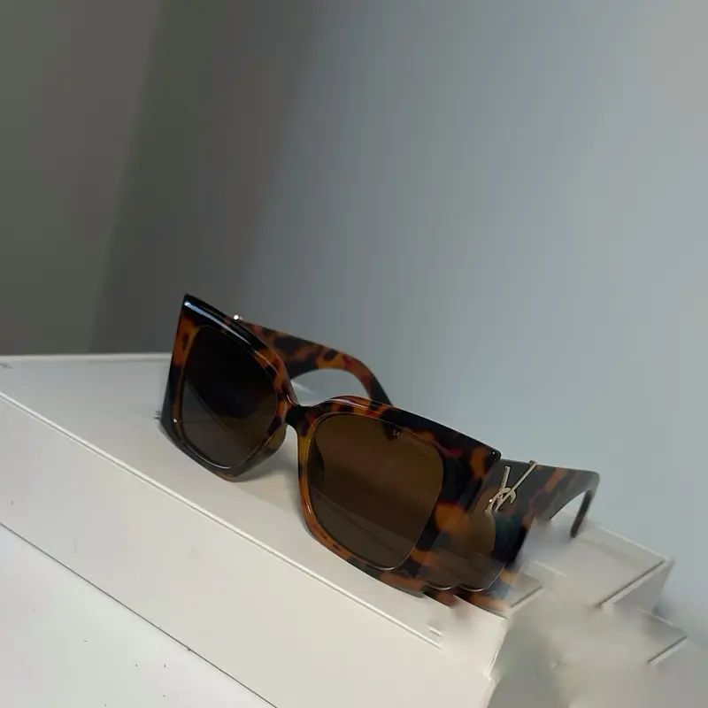 Fashion glasses Fashion glasses
