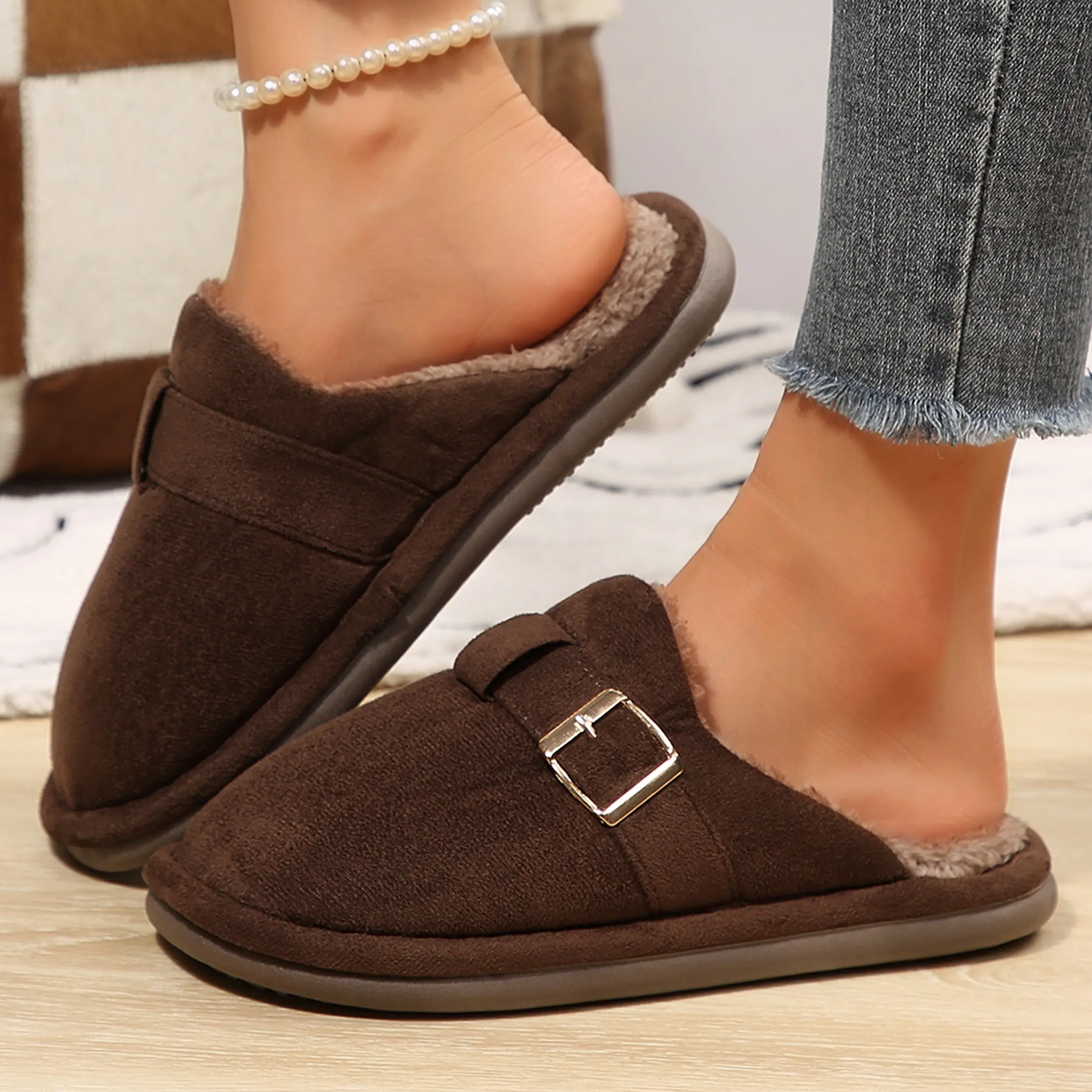 Women's Slip on Fuzzy Clogs with Adjustable Buckle Memory Foam Loafer Slippers with Polar Fleece Outdoor Warm Plush Slippers