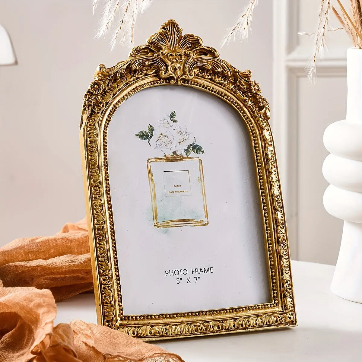 Antique Gold Resin Arched 4x6 in Photo Frame - Home Decor Wall & Tabletop Desk Frame, Glass Front, Flexible Hanging Options for Wedding Room Display, Arch, Vintage Details