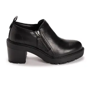 Muk Luks Women's Lainey Chunky Round Toe Ankle Shootie - Platform Footwear, Medium Width