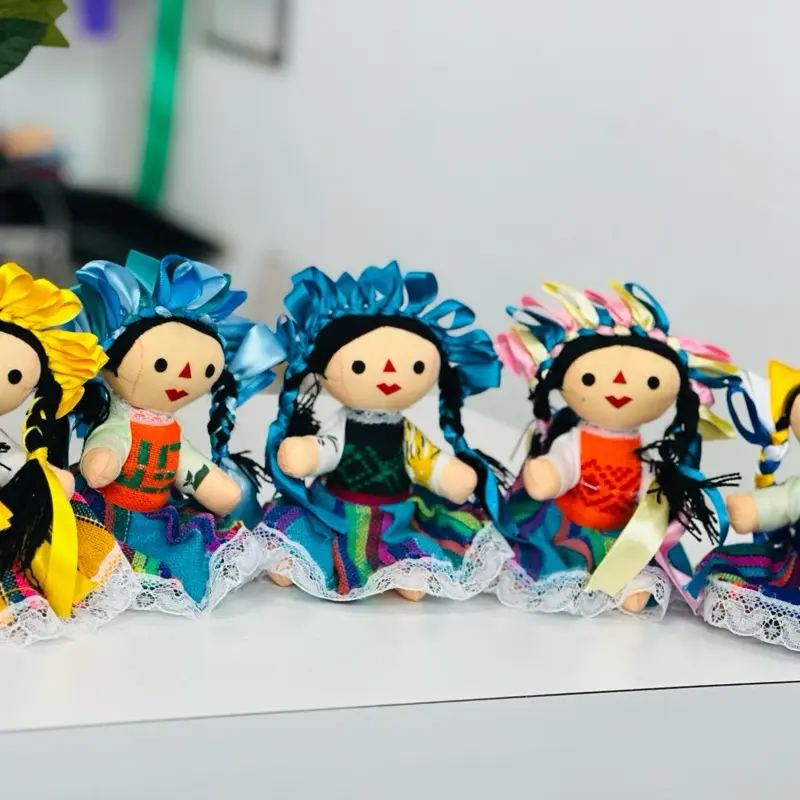 Ttraditional Mexican Muñeca Maria / lele Doll