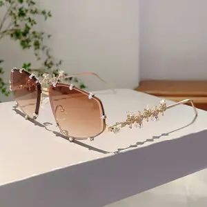 Sunglasses Men's Fashionable Niche Design High-Value Street Shot Slimming Sunshade Glasses Large Frame Aviator Sunglasses Wraparound Polarized Sunglasses