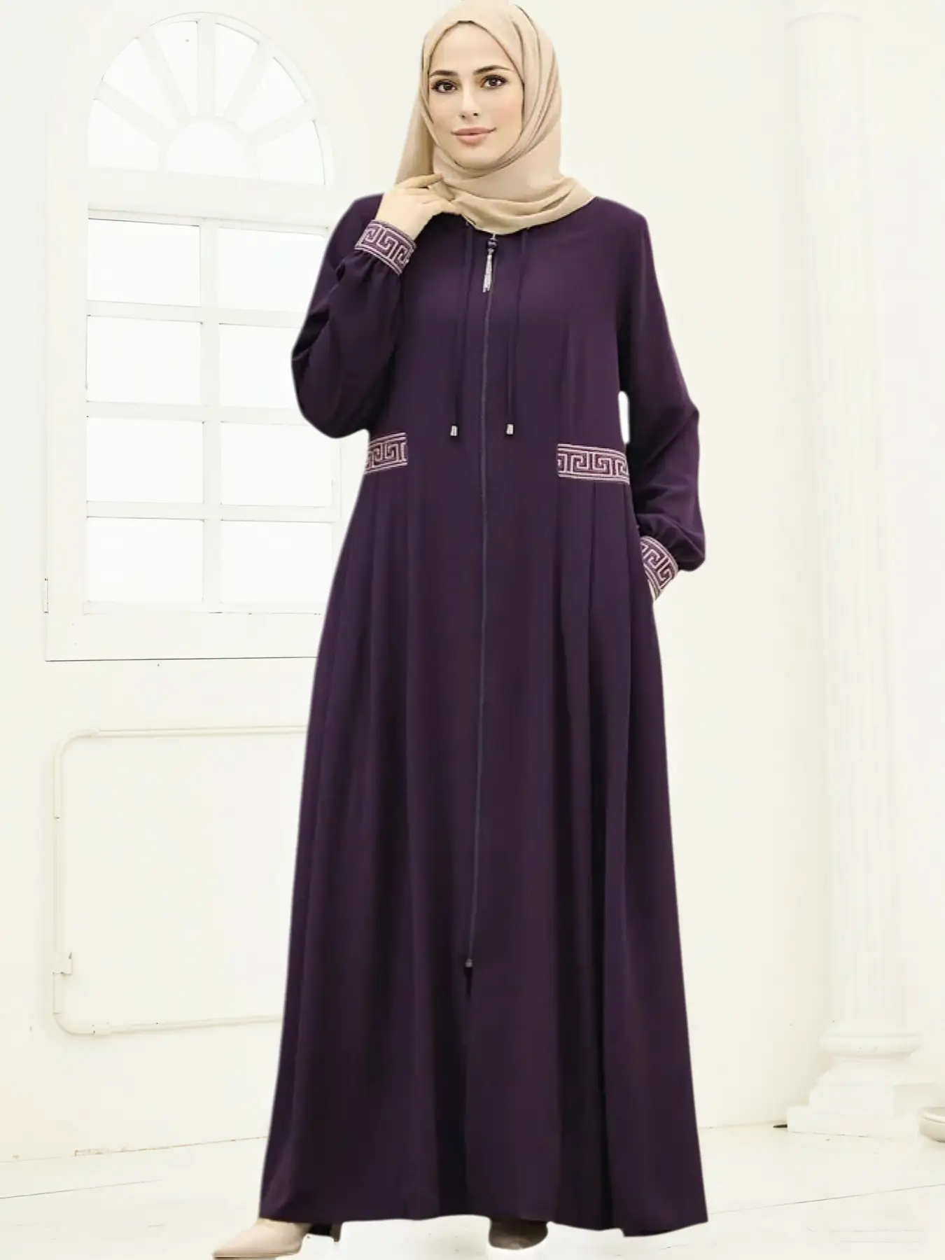 Elegant Women's Long Robe Dress with Faux Zipper Pockets, Traditional Arabic Style, Casual Printed Design, Perfect for Daily Wear