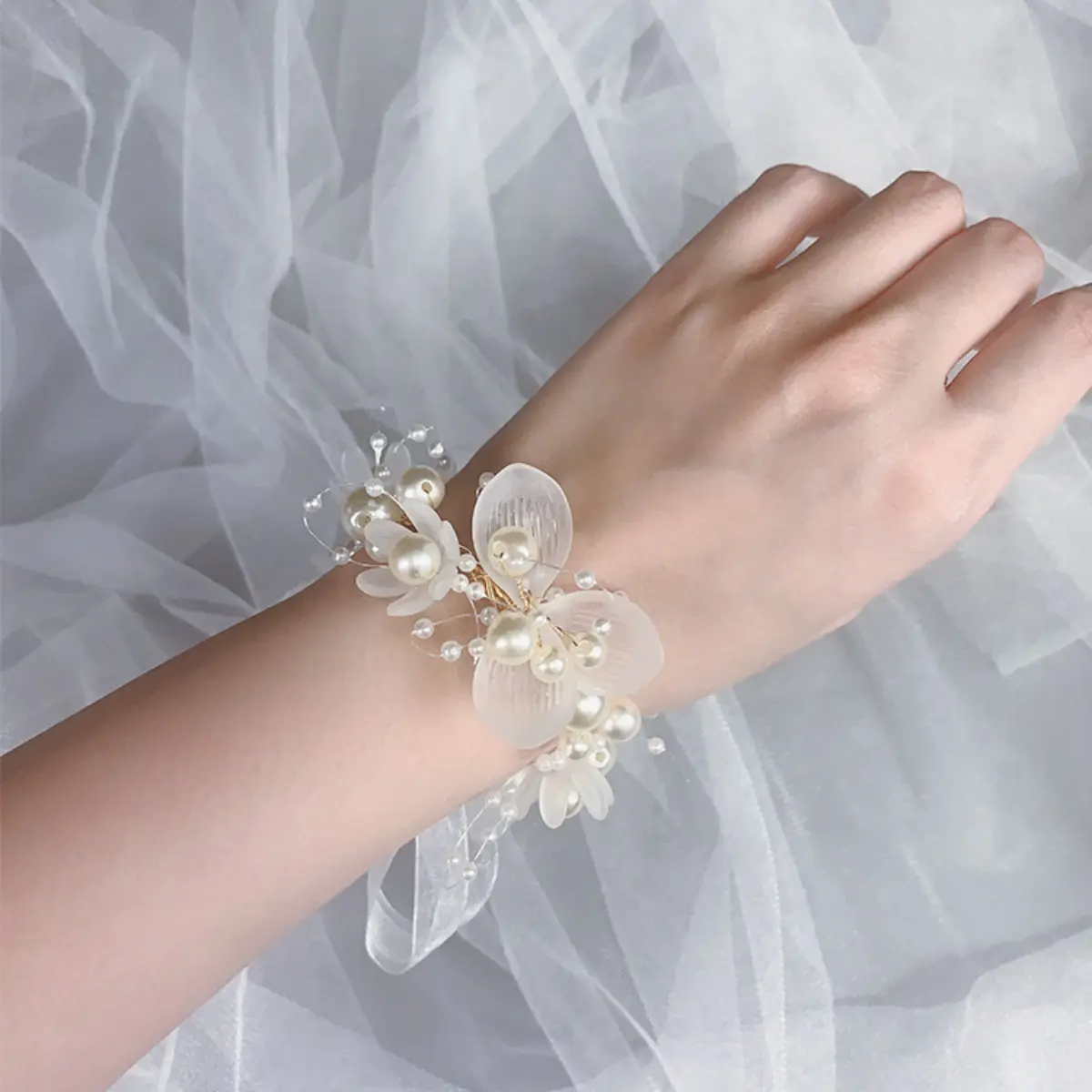 Forest Style Super Imitation Pearl Bracelet Exclusive Niche Wedding Accessory Design for Brides, Unique Wrist Flower Style, Enhances Romantic Atmosphere, Suitable for Various Wedding Occasions