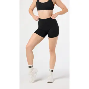 Embody High-Waisted 5.5'' Shorts