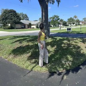 Women's Peach Print Scoop Neck Crop Top, Casual Sleeveless Ribbed Top for Summer, Ladies Clothes for Daily Wear