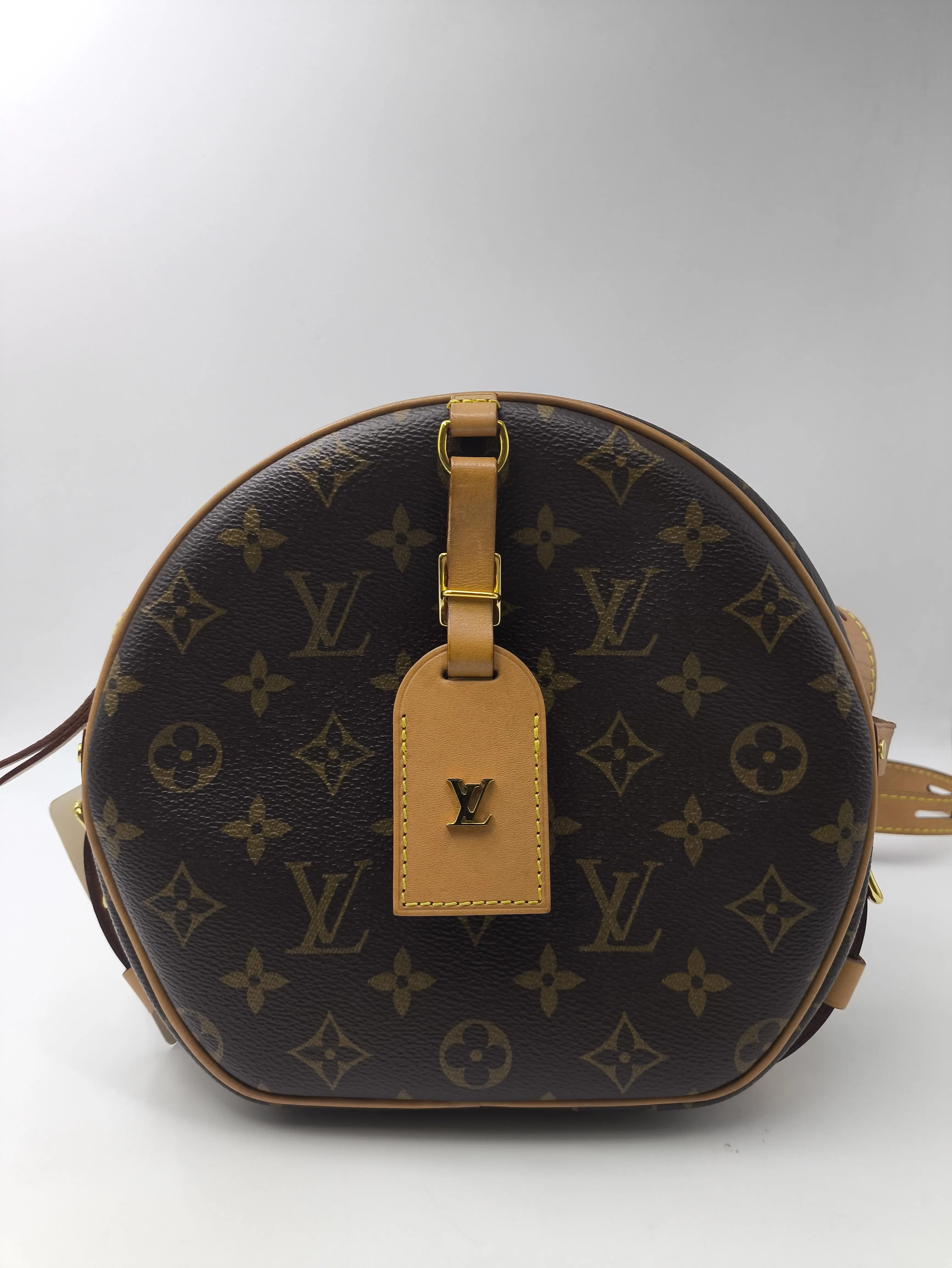 Pre-owned Louis Vuitton As Shown Shoulder Bags HZ 1243 Monogram Boite Chapeau Souple Round Shoulder bag