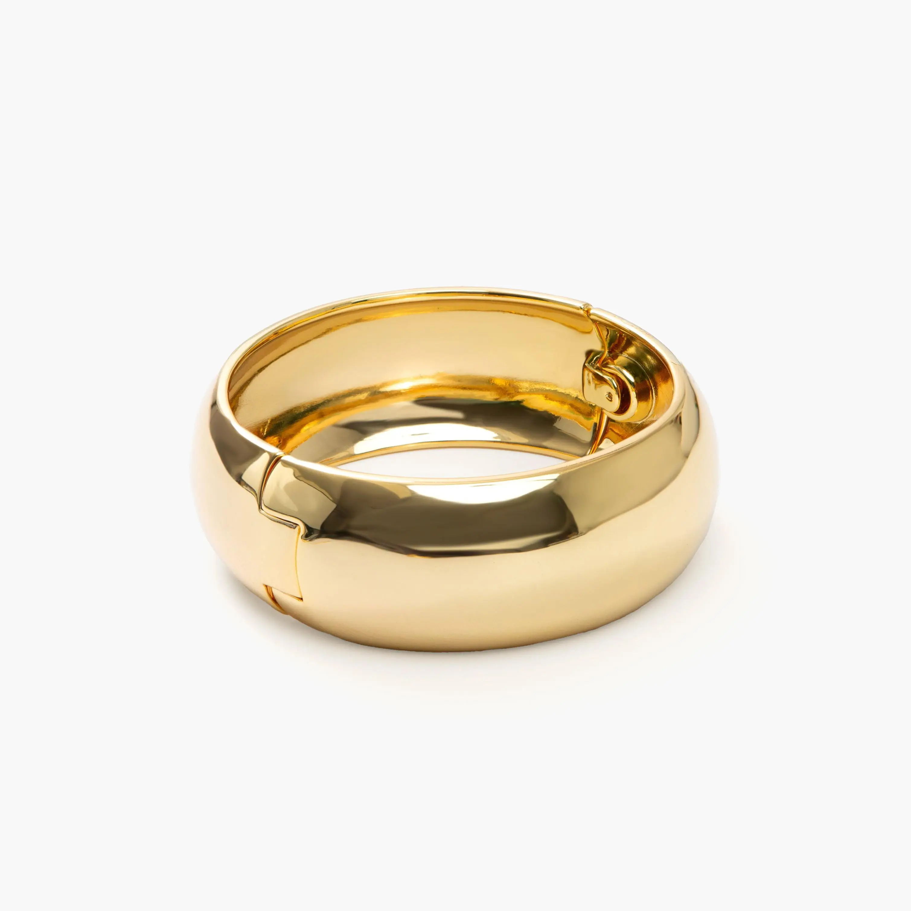 en route 18K Gold Plated Gold Chunky Bangle, Bold Statement Jewelry with Minimalist Twisted Details, High-Shine Finish Tarnish-Resistant Bracelet Essential Designed for Layered Stacking & Daily Street Style