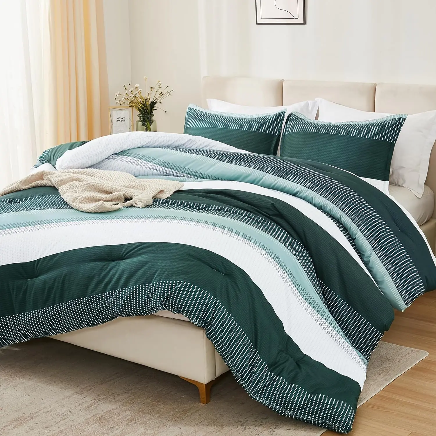 Dark Emerald Green Queen Comforter Set - 3 Forest Double Colorblock Stripes, Soft Brushed Polyester All Seasons Bedding, 90x90in Comforter, 2 Pillowcases, Machine Washable Elegant Casual Gift Choice, 90X90 In