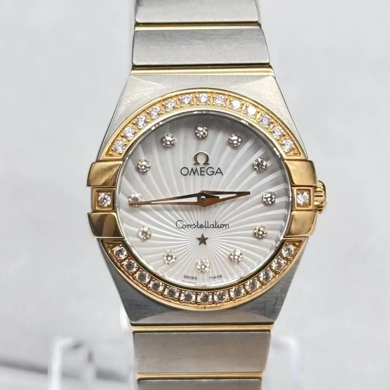 Pre-Owned Omega Constellation 123.25.27.20.55.001 Stainless Steel-Rose Gold Automatic Elegant Wristwatch, High Quality Analog Watches, High Quality Watches