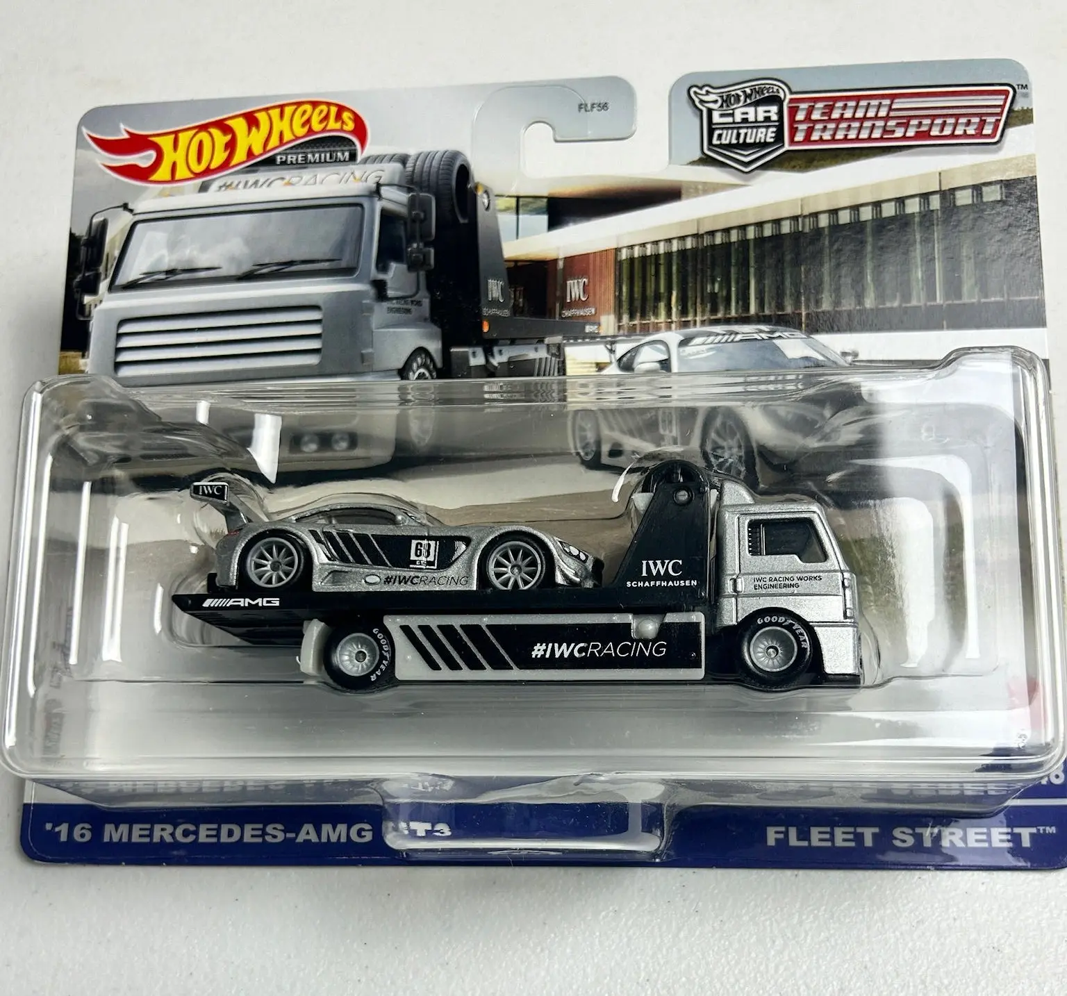 Hot Wheels 1:64 Team Transport #48 '16 Mercedes-AMG GT3/Fleet Street