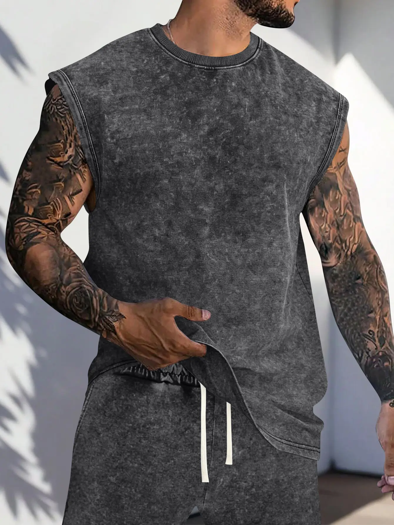 Men’s solid-color crew-neck cotton tank top with a washed distressed finish; regular fit casual streetwear sleeveless top; relaxed style, 2000s vibe; suitable for running, golf, fishing, basketball, camping, gym, swimming, and the beach;