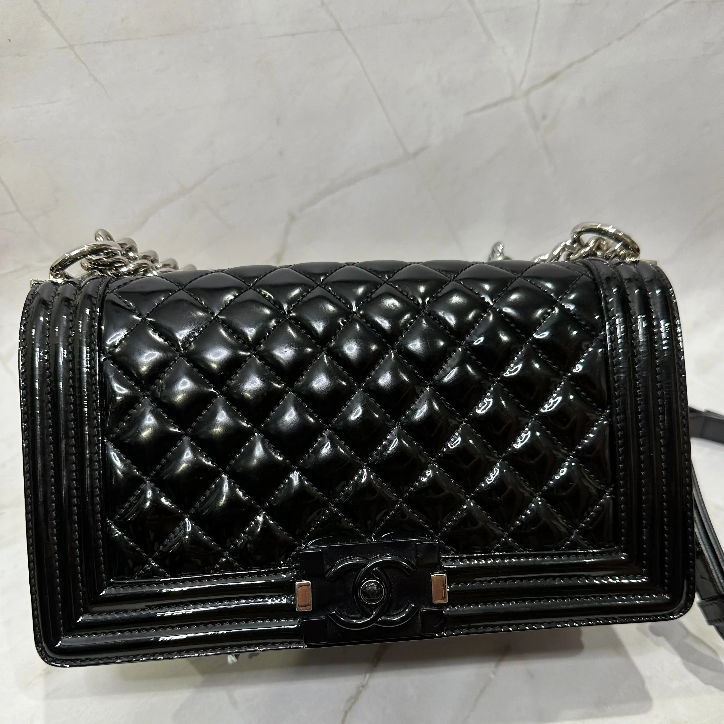 Pre-owned CHANEL Patent Leather Crossbody Bags 2014 Collection Old Medium Black Patent Boy Bag
