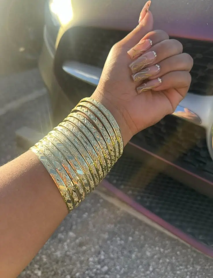 Beautiful GOLD Bangle ( 1 PIECE )