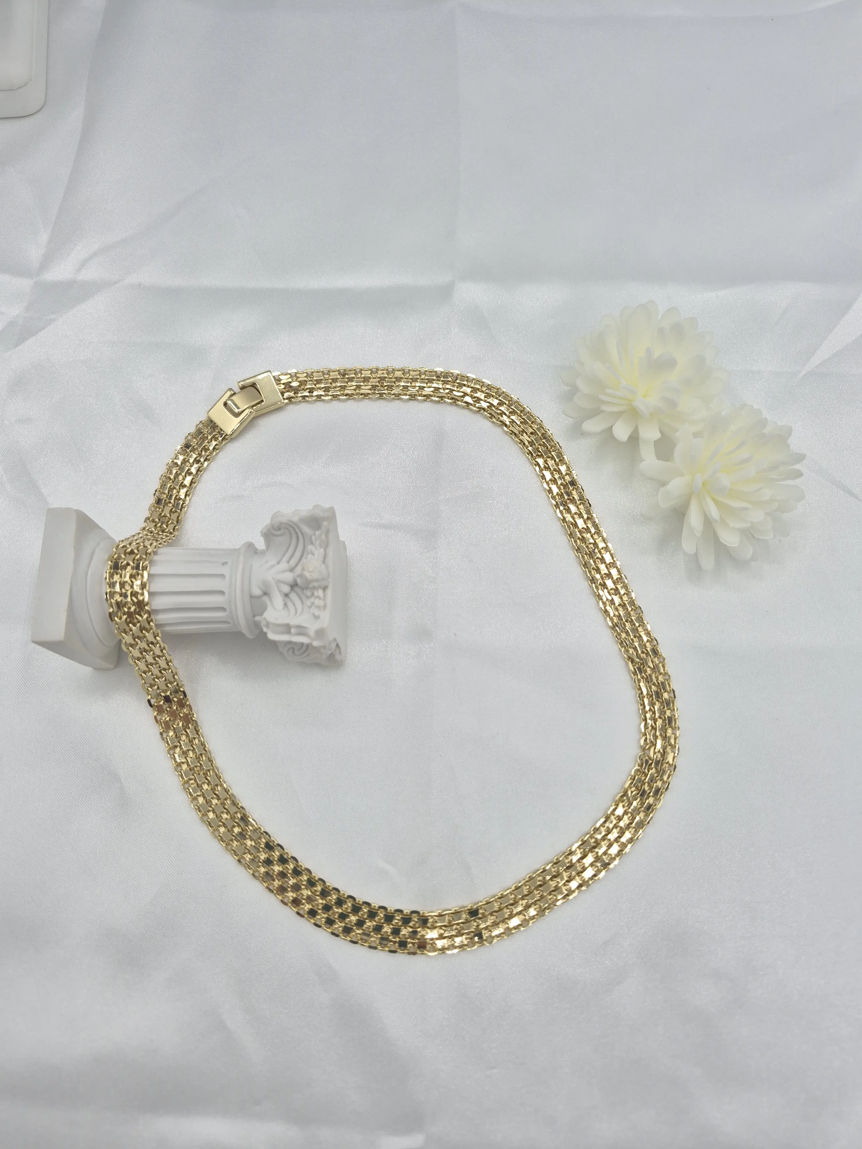 Italian mesh style choker in 14k gold plated. (31) Italian mesh style choker in 14k gold plated. (31)