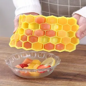 Silicone Honeycomb Ice Tray with 37 Compartments & Lid, Easy Release Design for Creative Ice Drinks, Perfect for Summer Essential Use, Ice Cube Mold